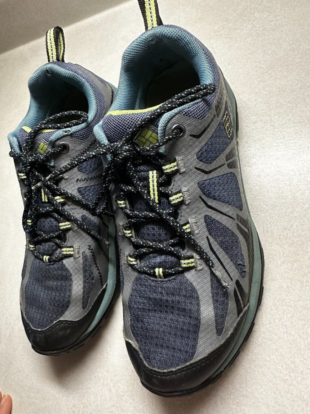 Columbia Redmond V2 Waterproof Hiking Shoes Size 8